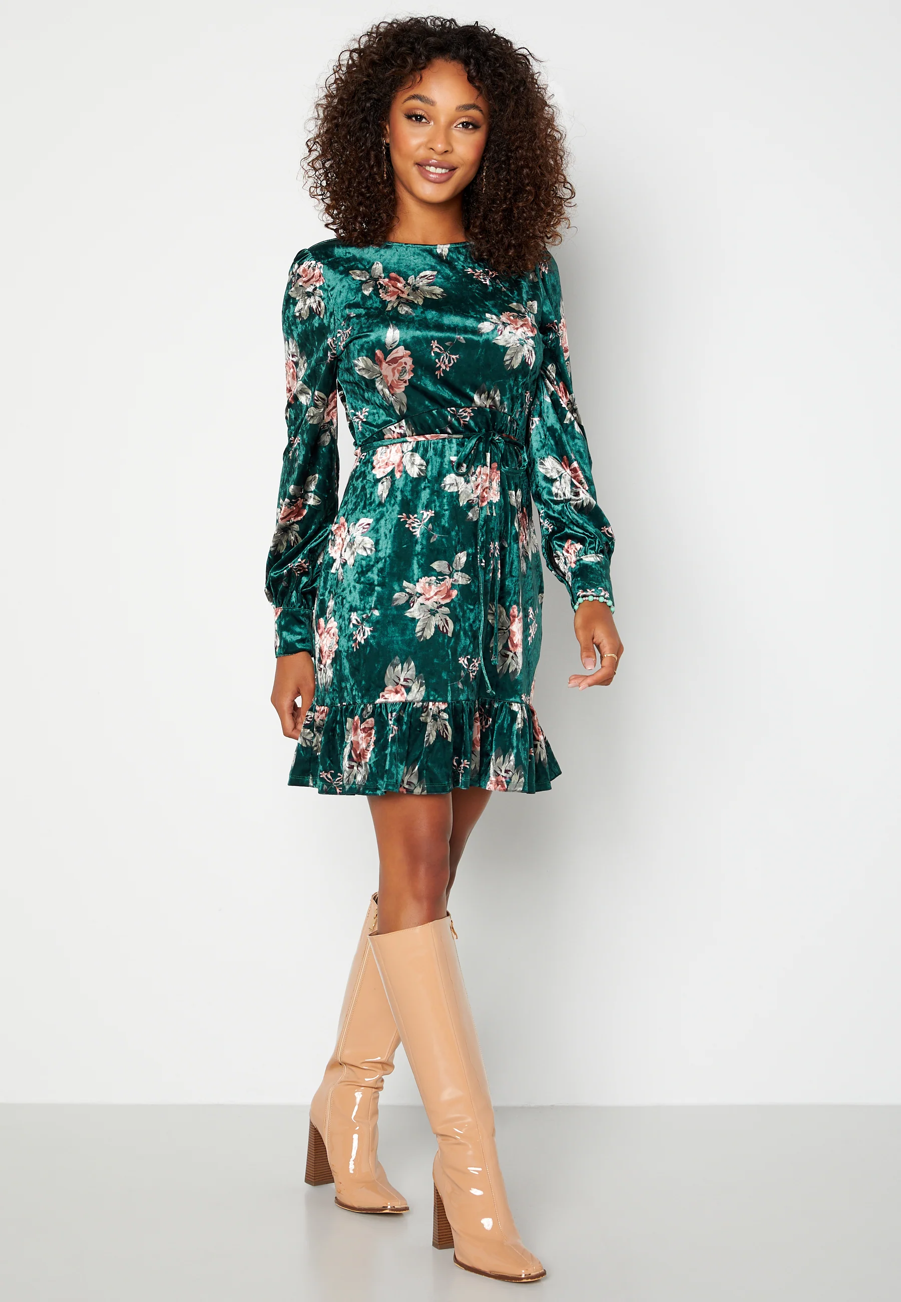 Vienne Velvet Dress - Image 2