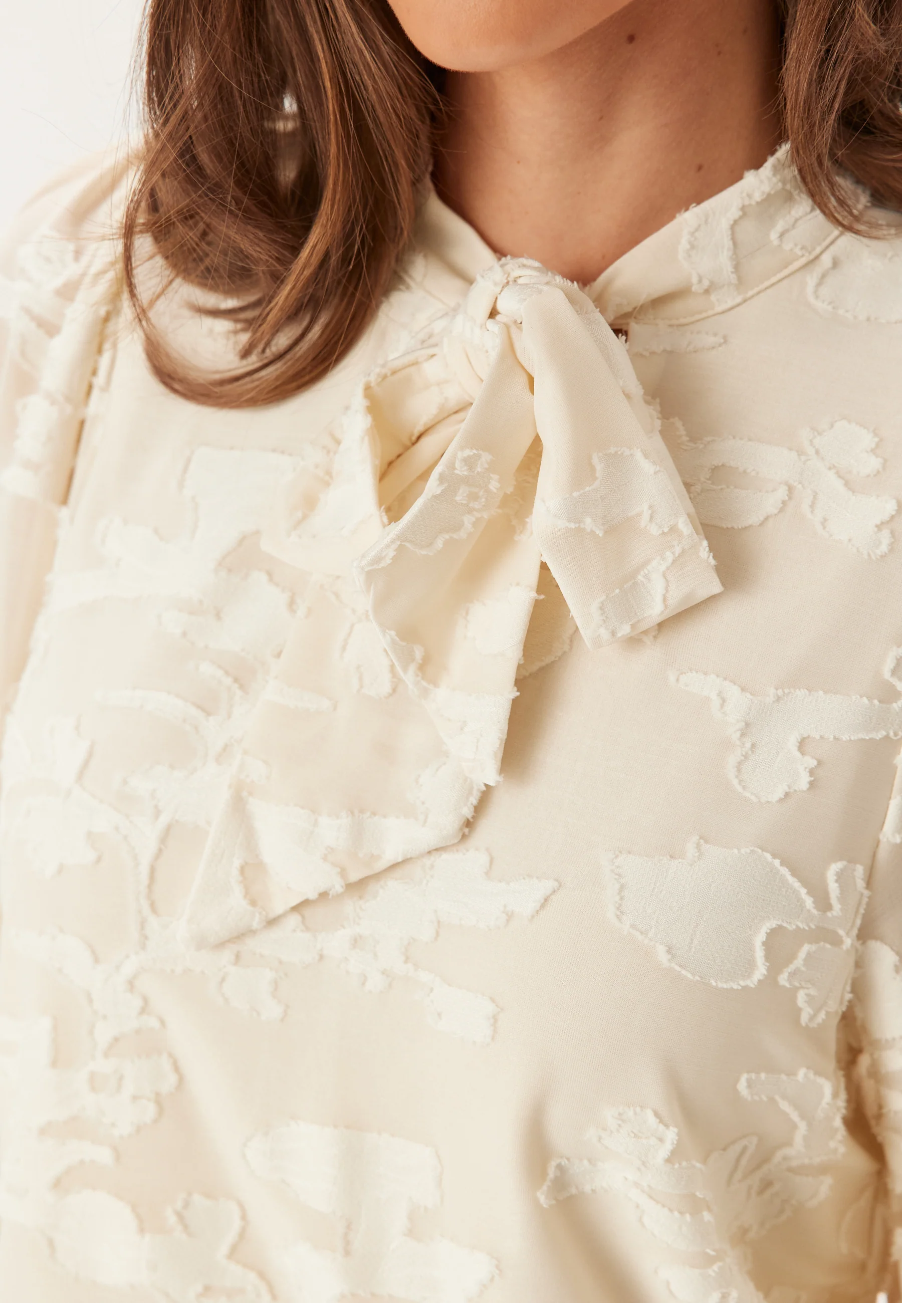 Viharmonia Tie Neck 3/4 Top - Image 4