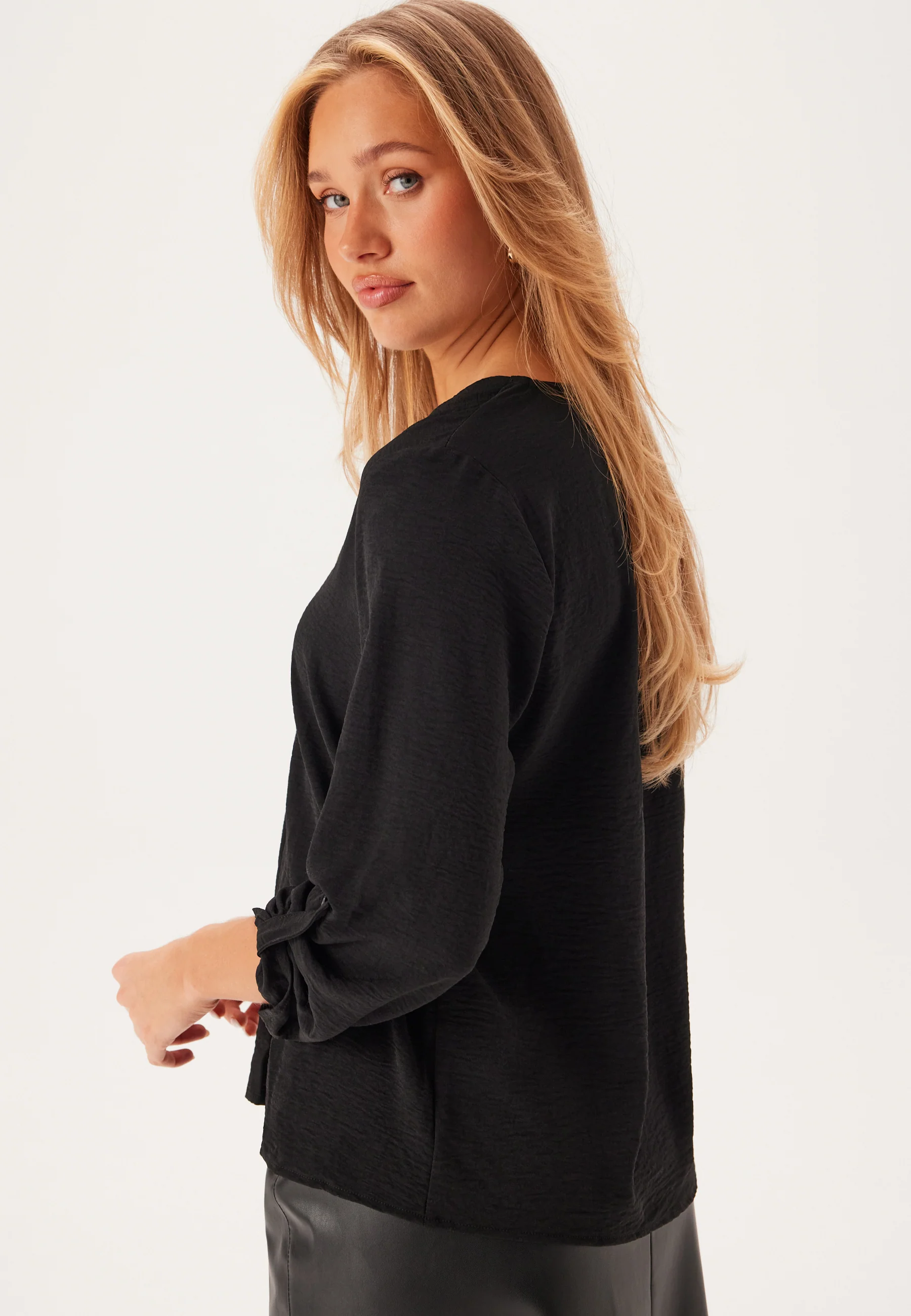 Vijosa 3/4 V-NECK TOP - Image 2