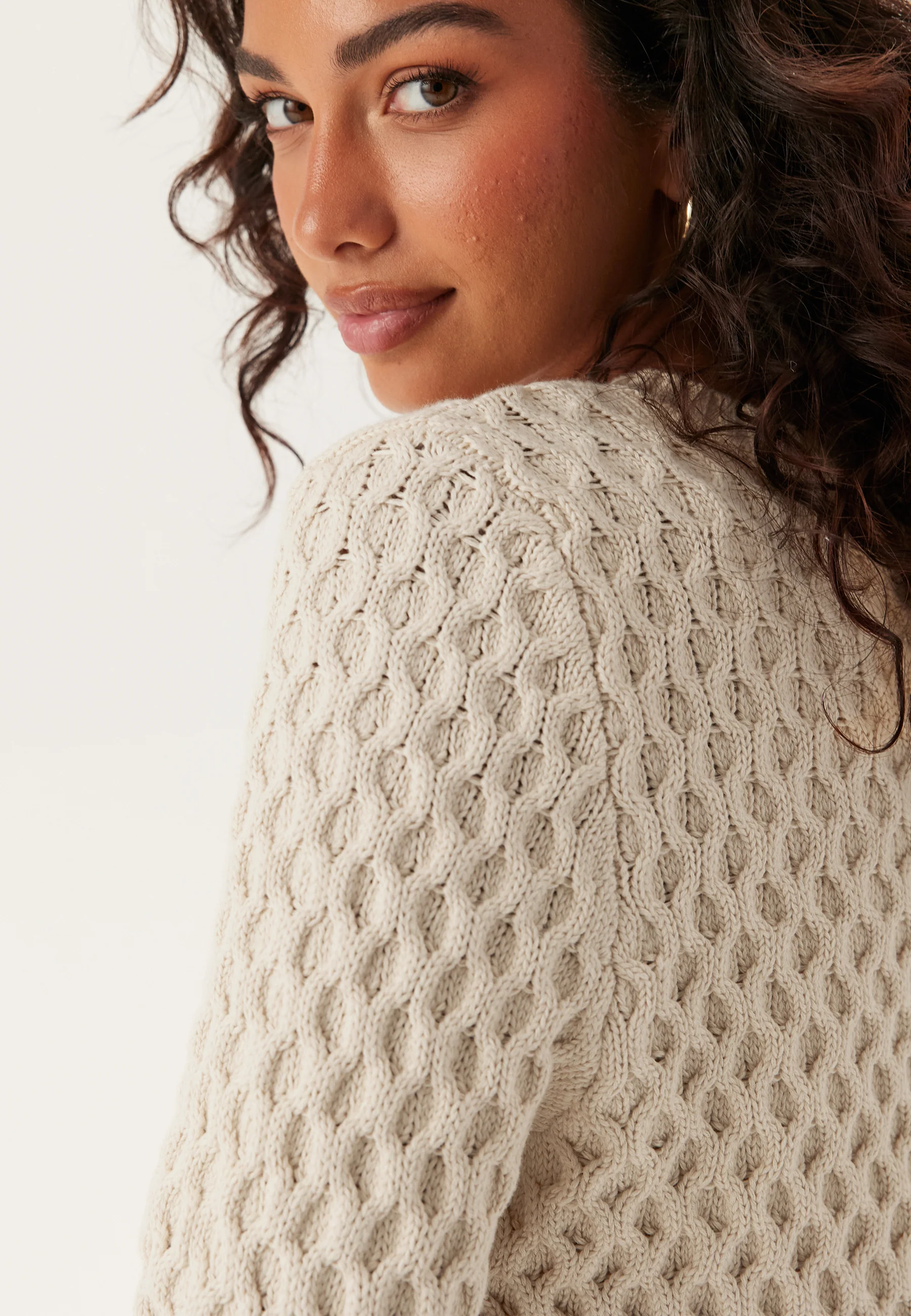Vikali L/S O-NECK KNIT BUTTON - Image 4