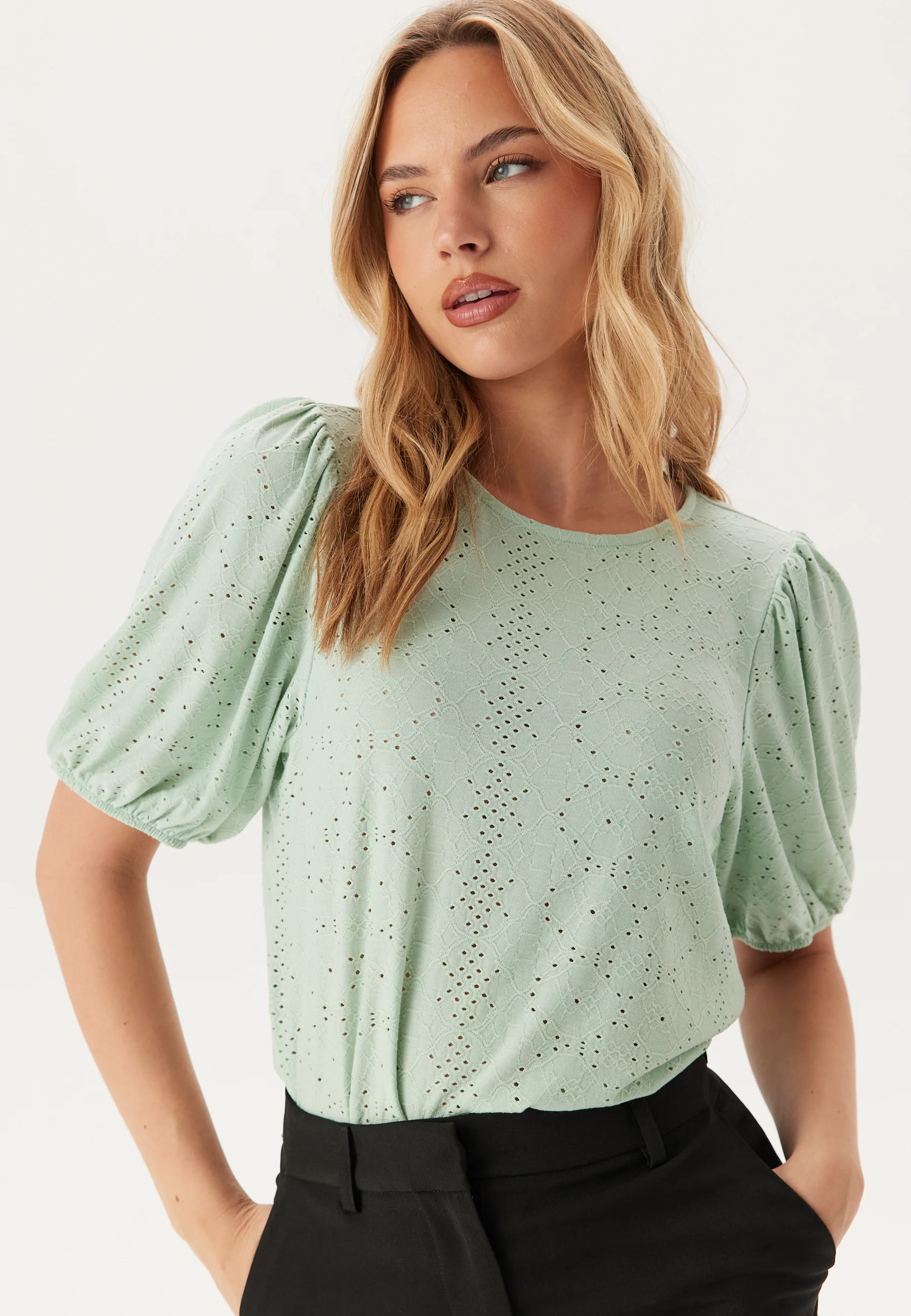 Vikally O-neck 2/4 TOP - NOOS