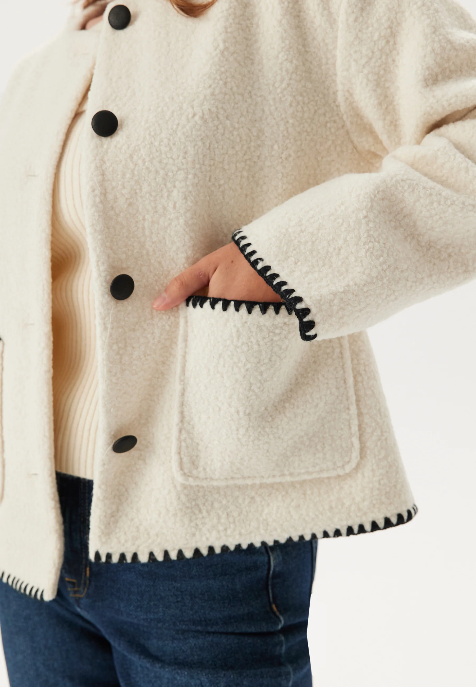 Vikaya L/S SHORT TEDDY JACKET - Image 5