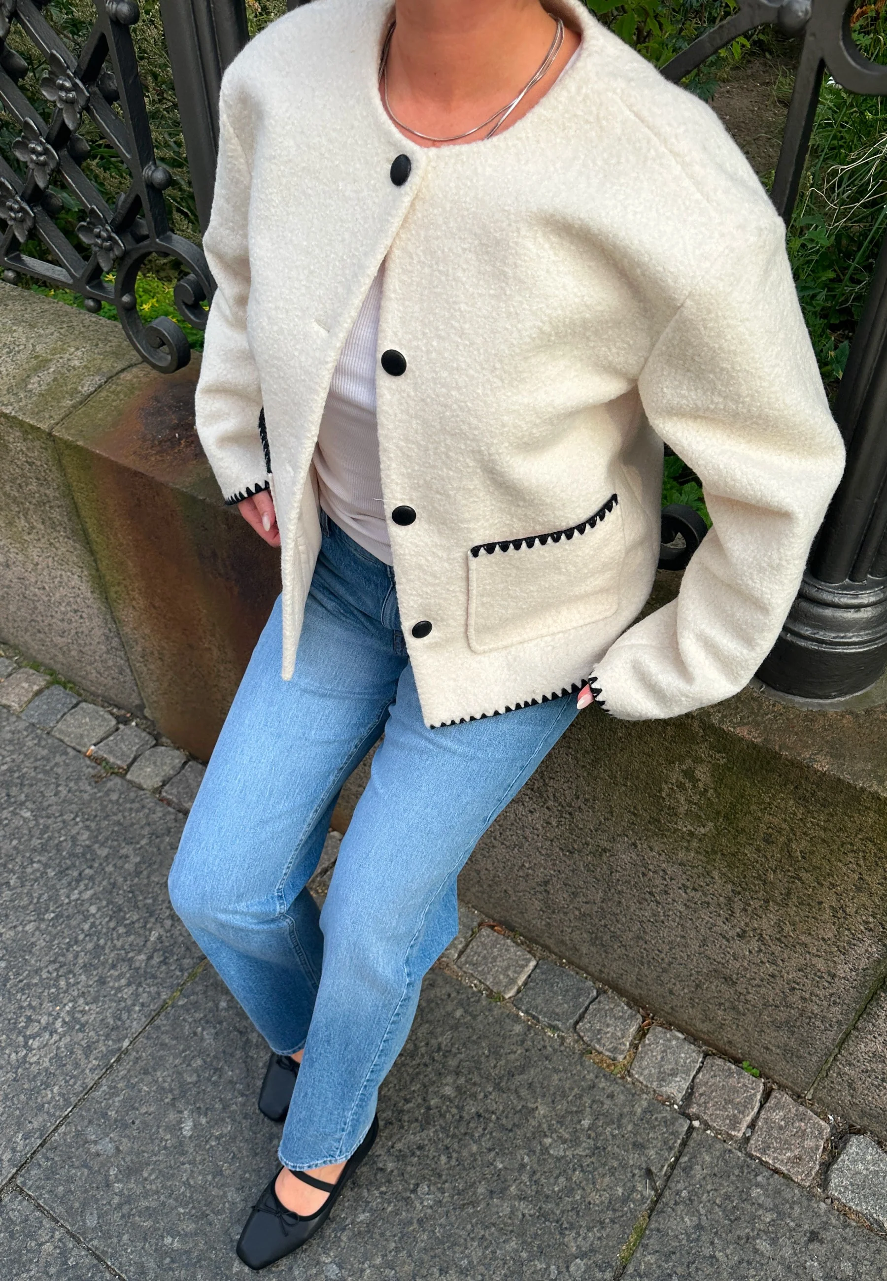 Vikaya L/S SHORT TEDDY JACKET - Image 7