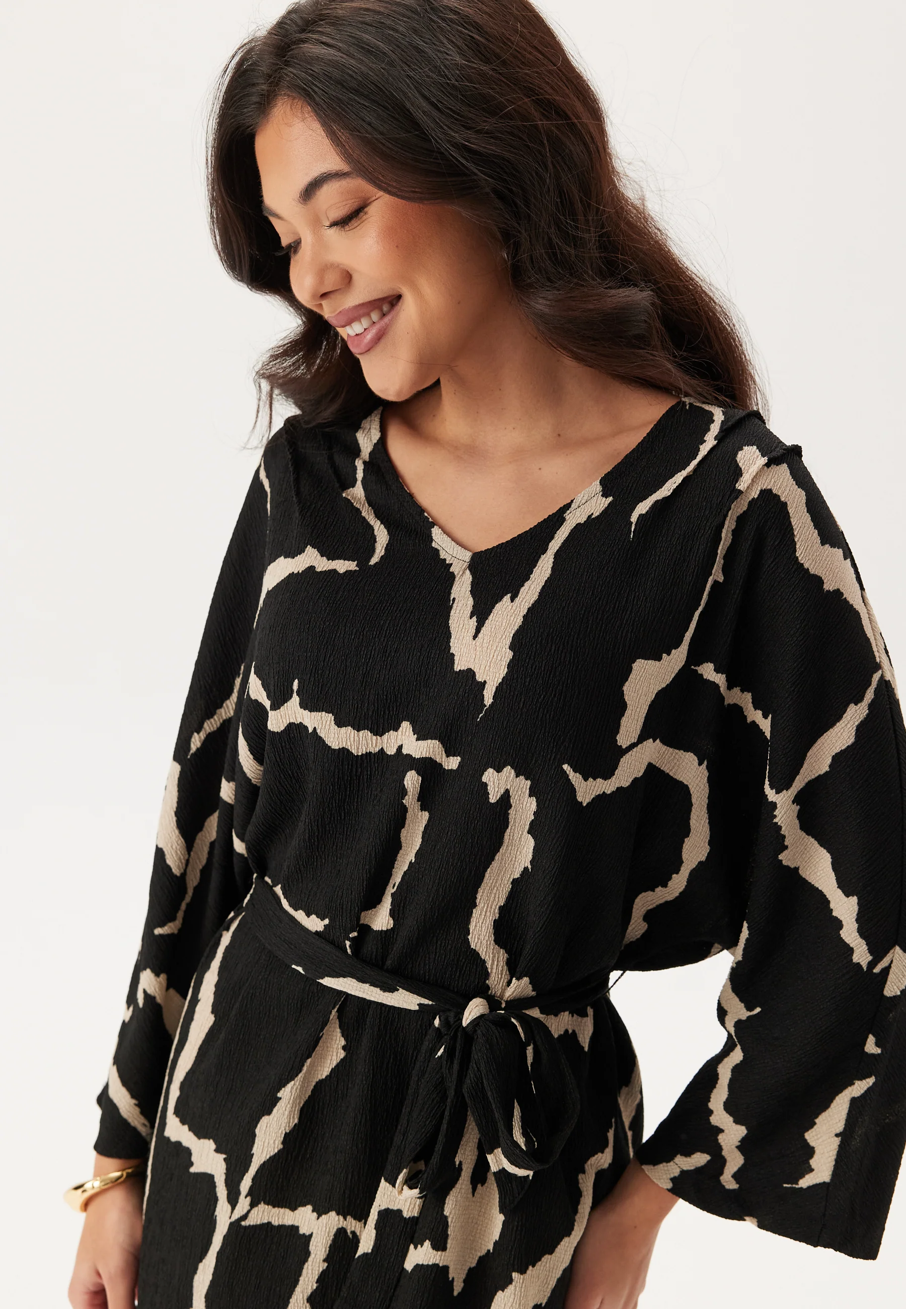 Vilayas Esi V-neck 3/4 MID CAL - Image 3