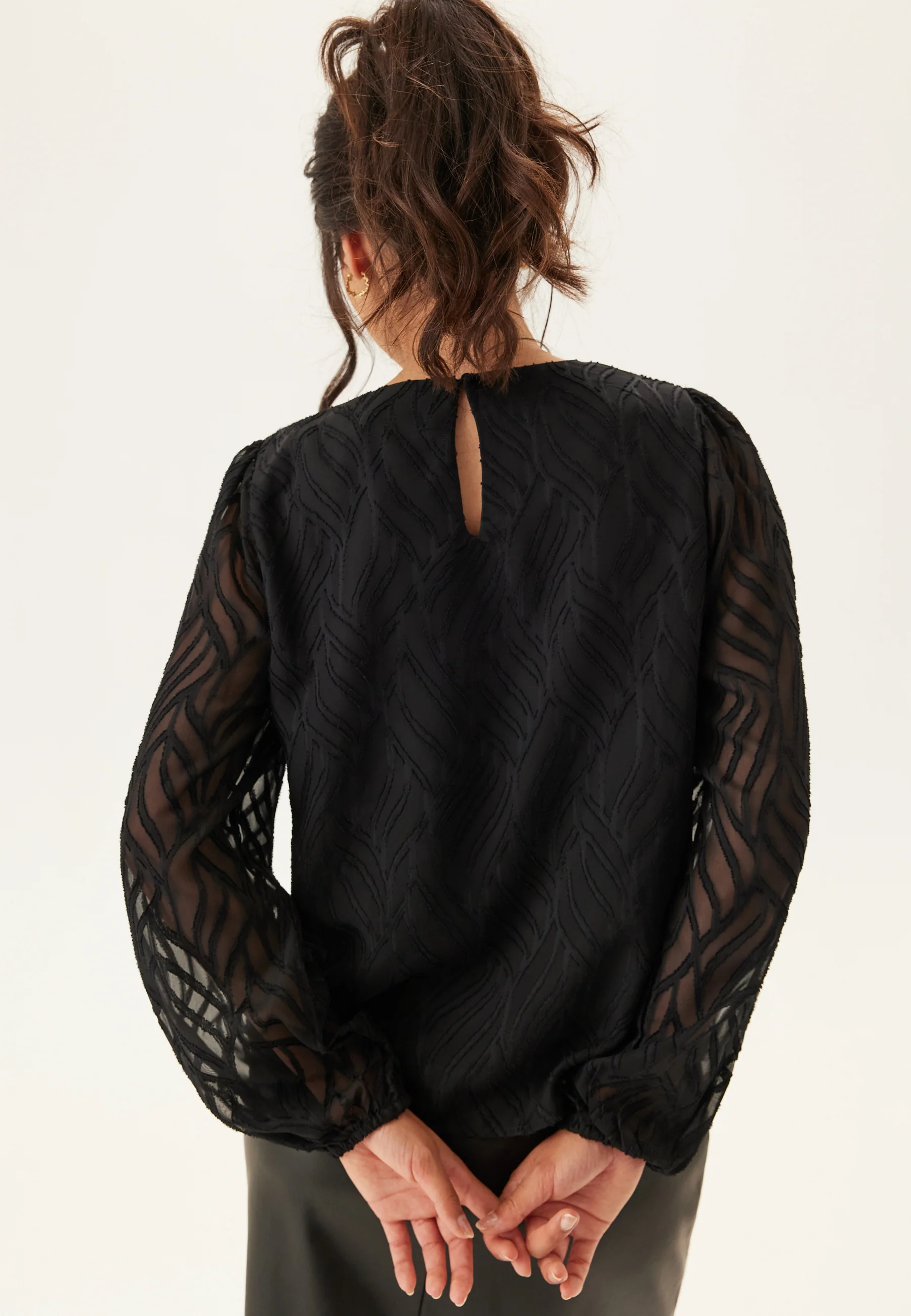 Vimika O-neck L/S Top - Image 2