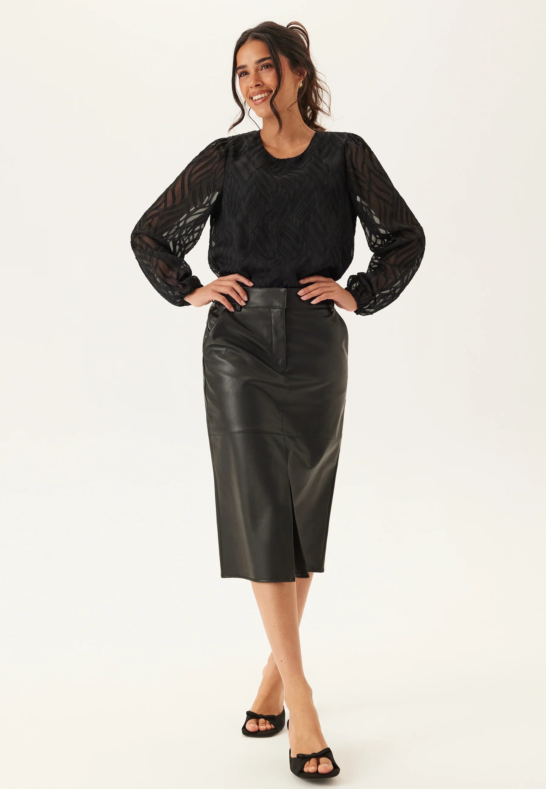 Vimika O-neck L/S Top - Image 3
