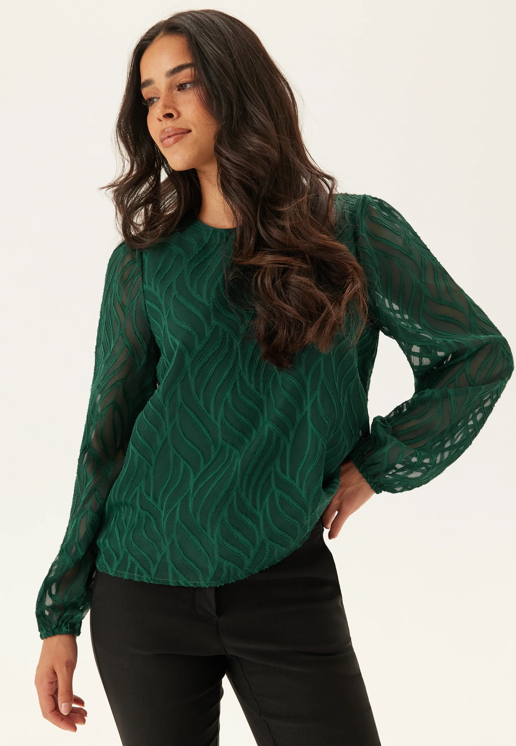 Vimika O-neck L/S Top