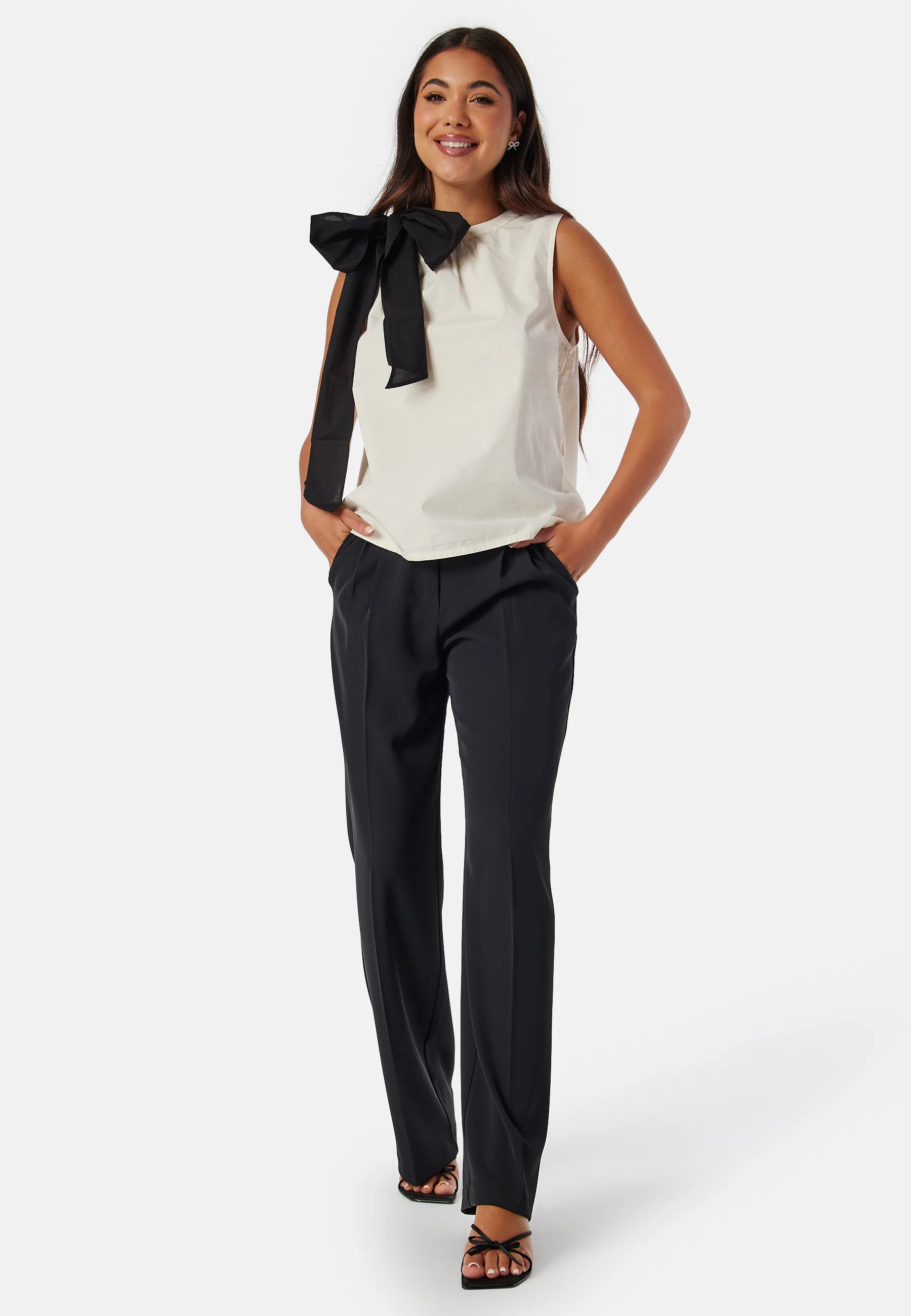 Vinikia S/L Bow Top - Image 2