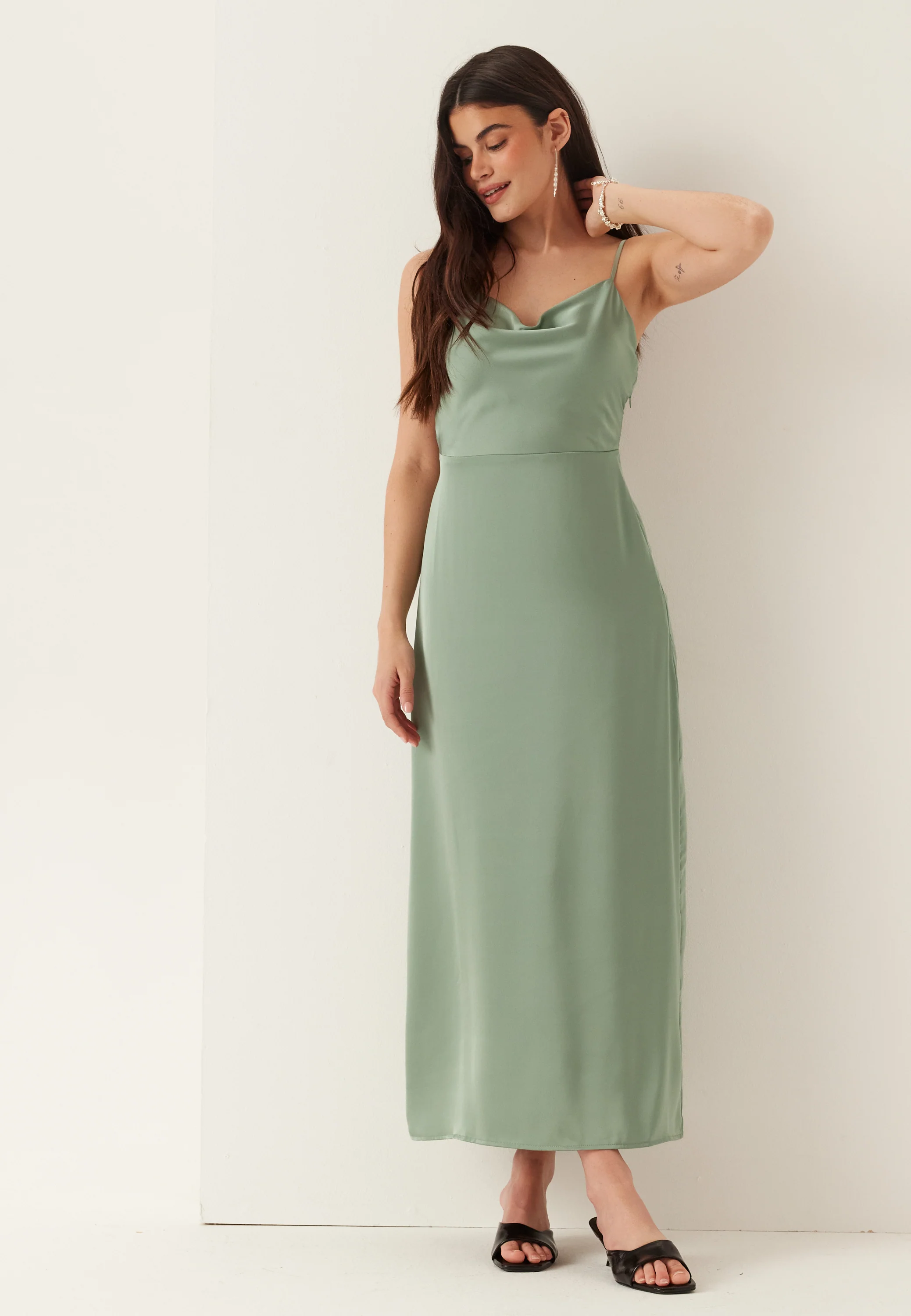 Viravenna Strap Ankle Dress