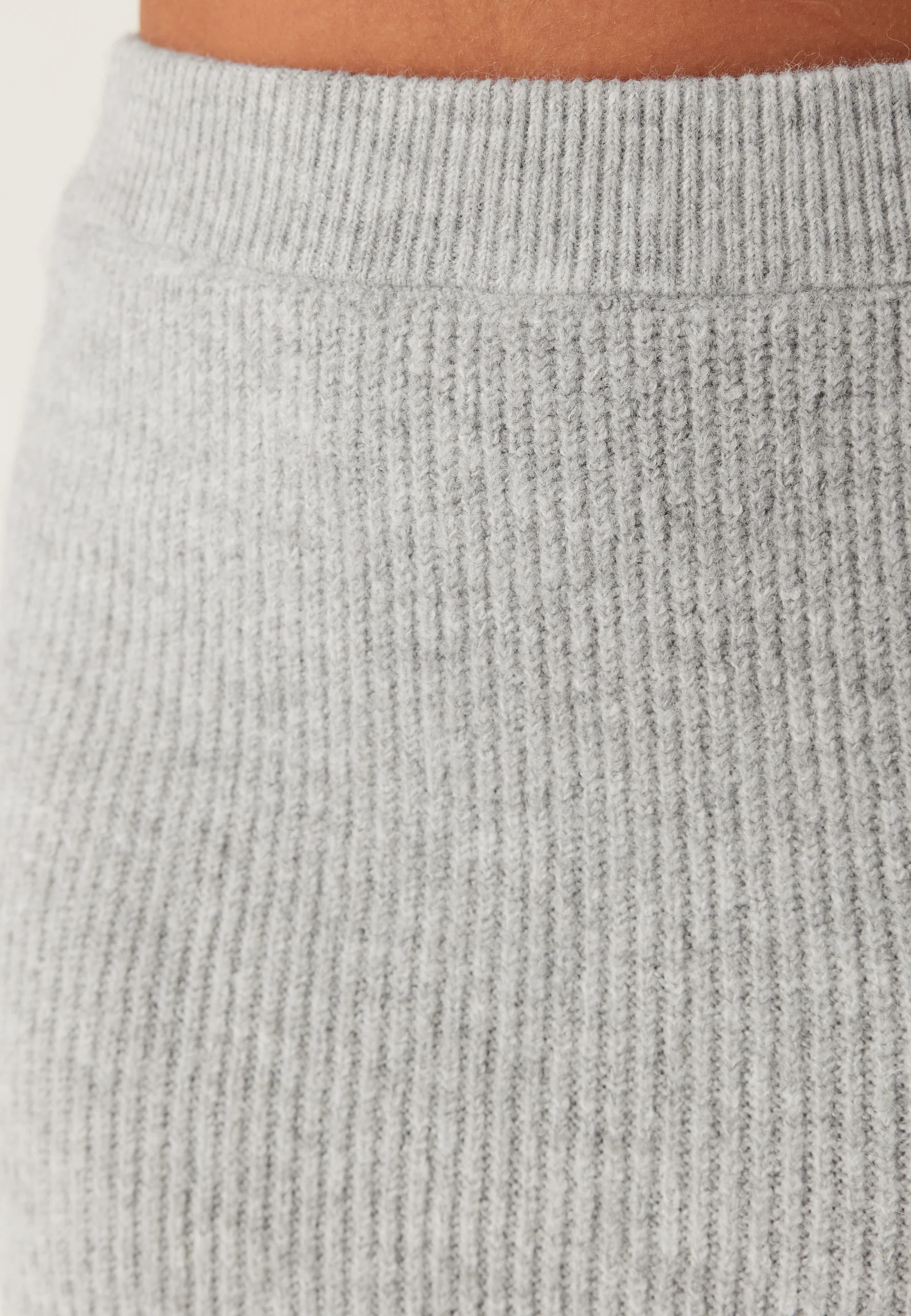 Viretta Pencil Knit Skirt - Image 4