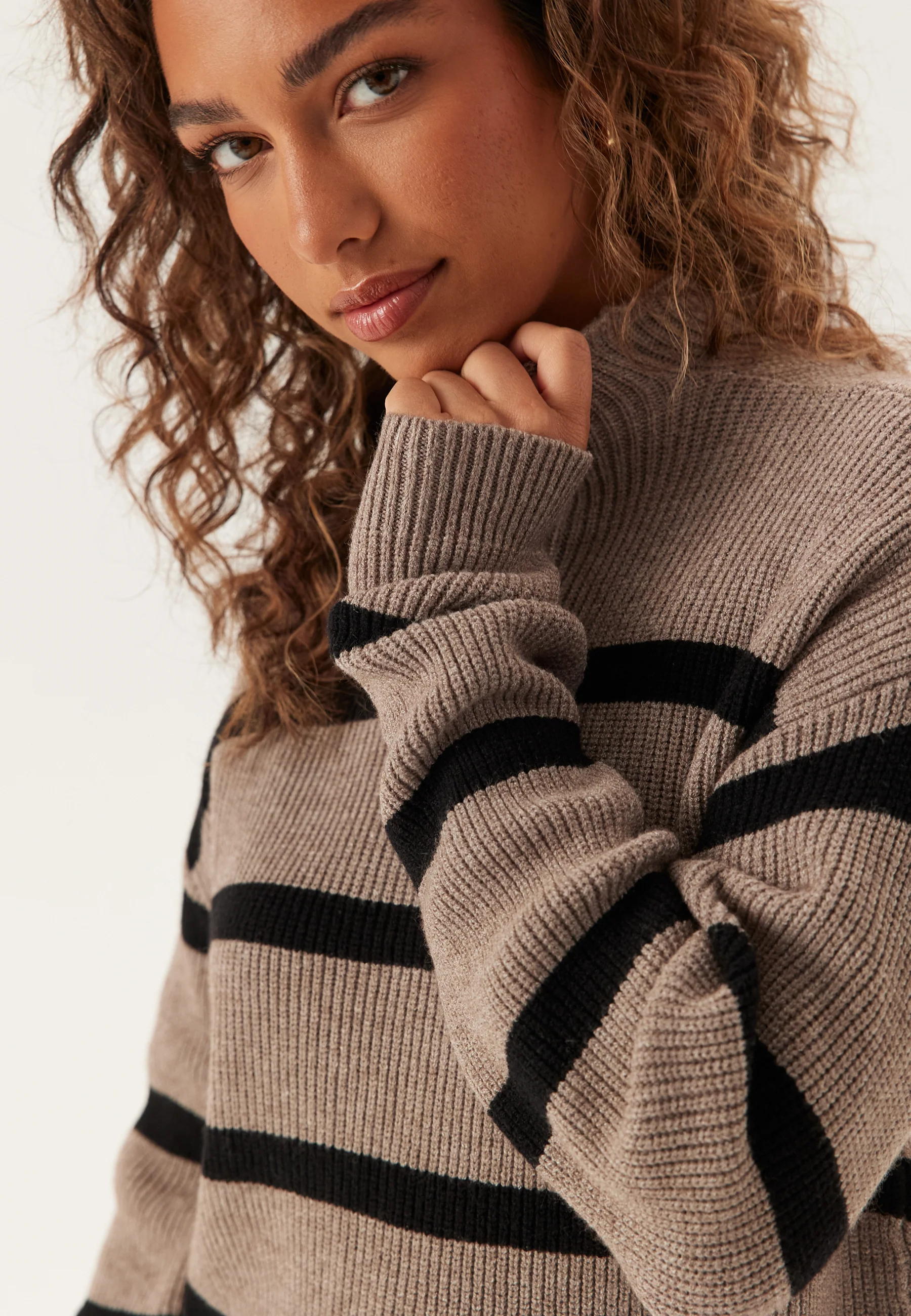 Viril Mockneck L/S Knit Rib Top - Image 2