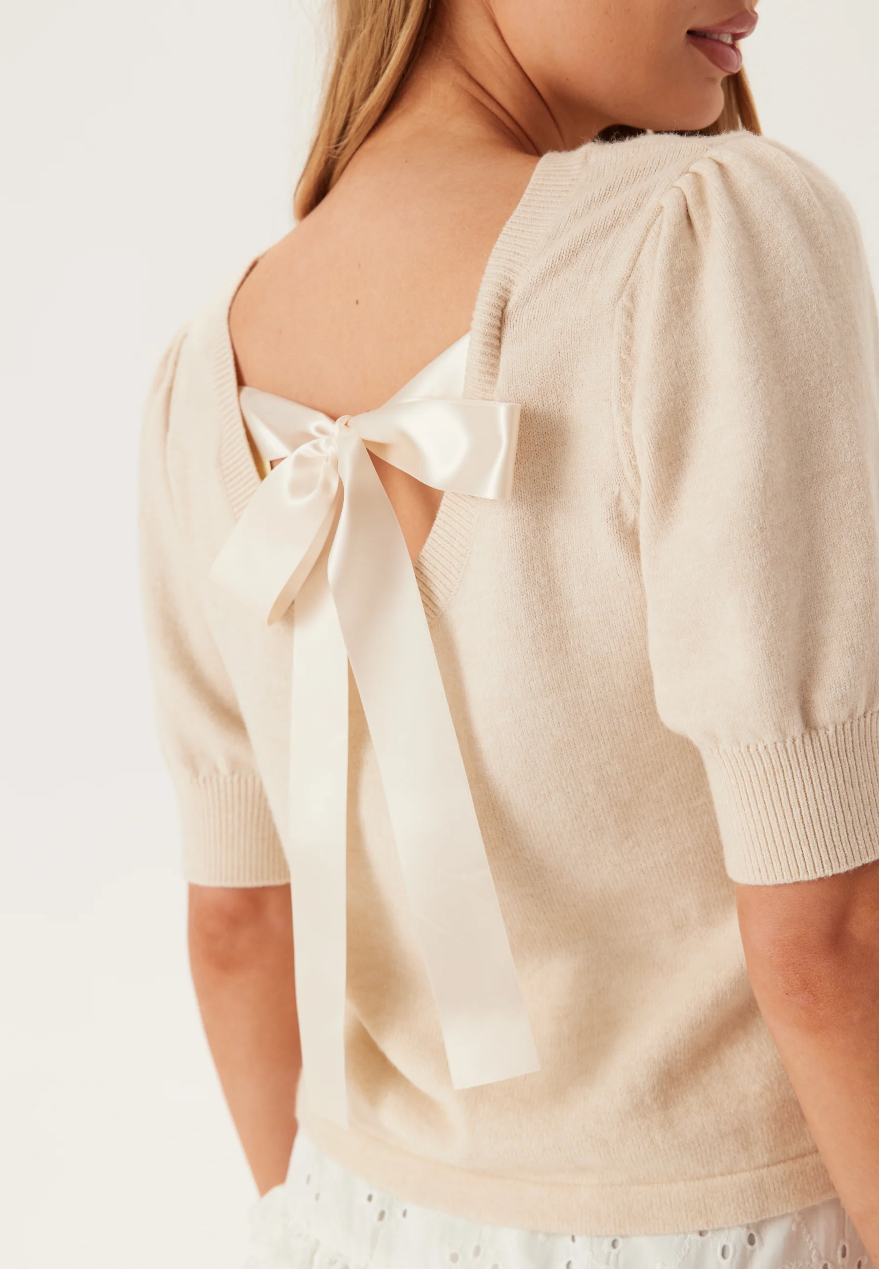 Viril S/S BOW DETAIL KNIT TOP - Image 3