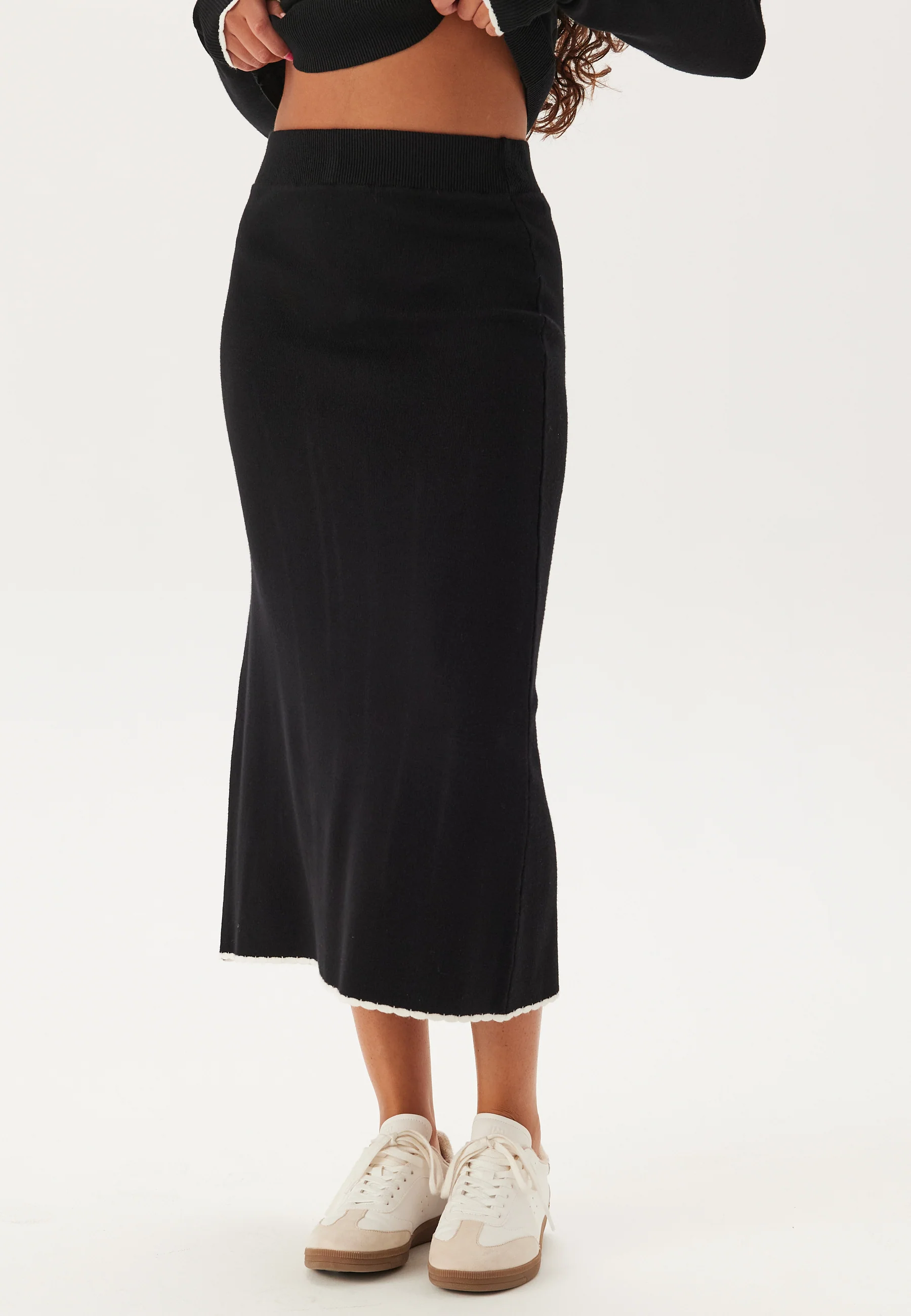 Viscose Contrast Knitted Skirt - Image 2