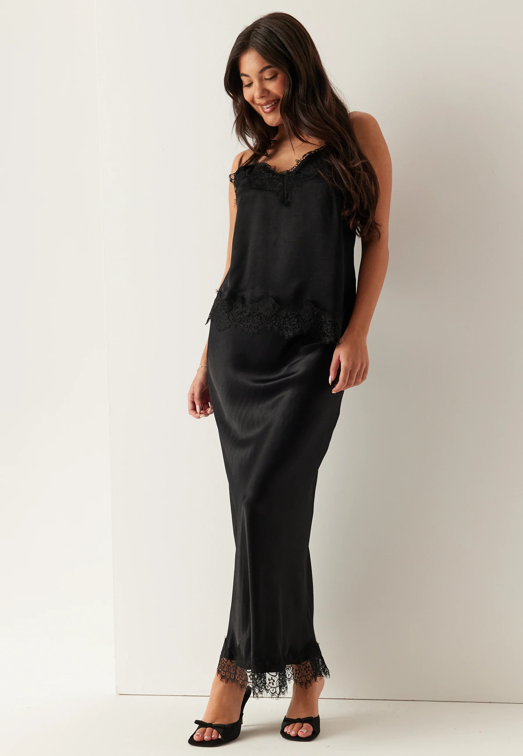 Viscose Satin Lace Singlet - Image 5