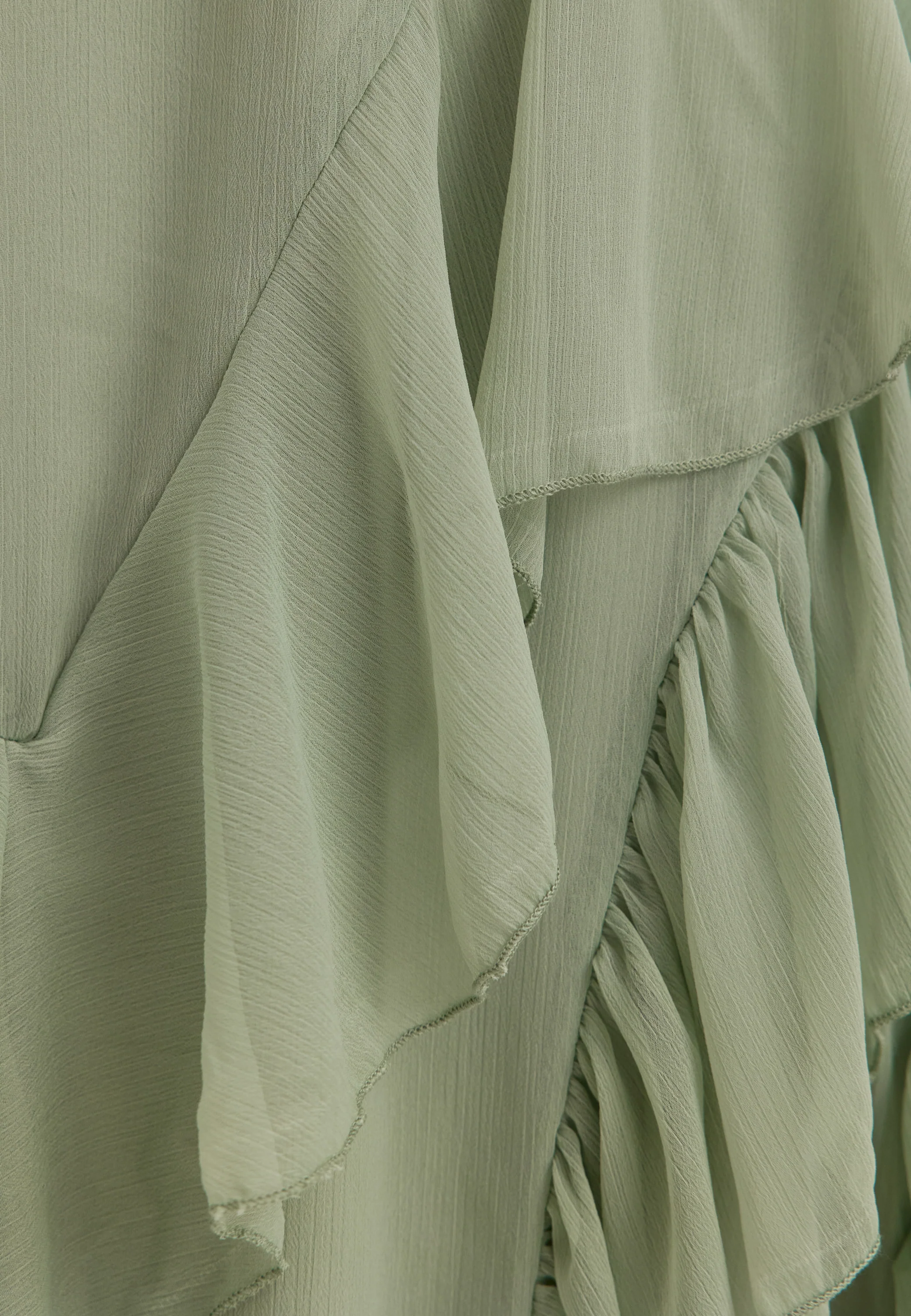 Visella Halterneck Flounch Dress - Image 4