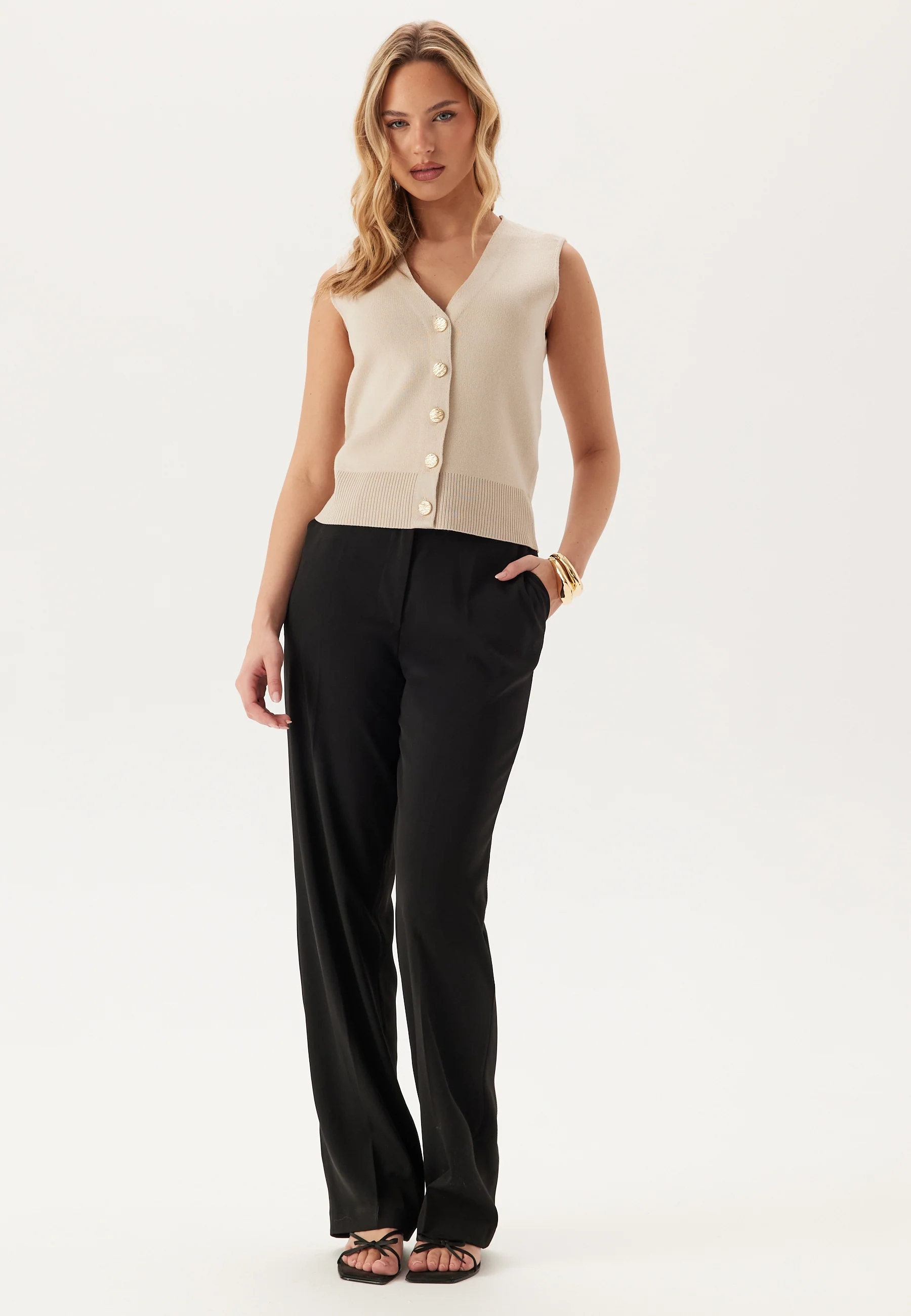 Vishilou S/L BUTTON KNIT VEST - Image 4