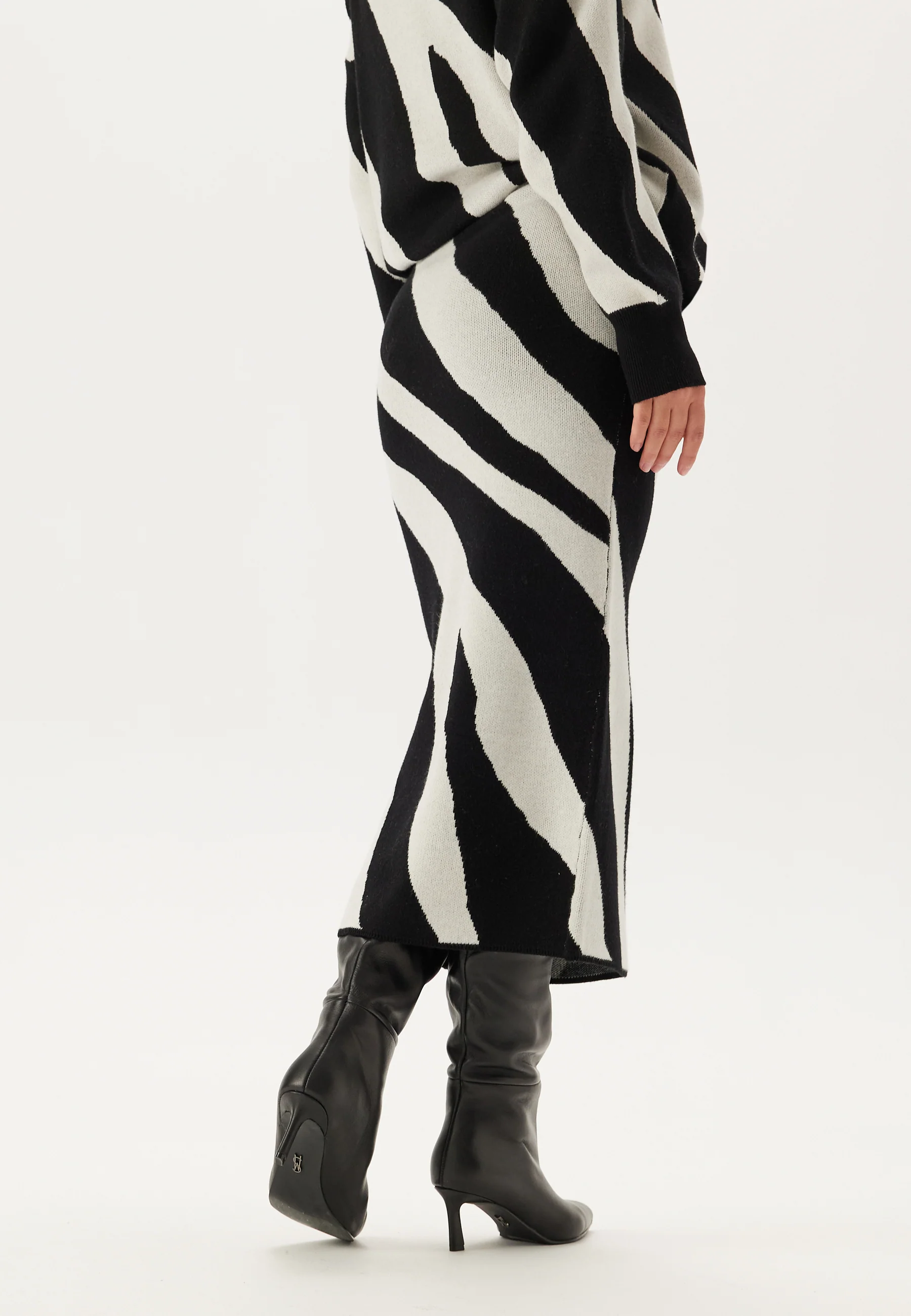 Vmnancy Nw 7/8 SKIRT SKIRT SKI - Image 2