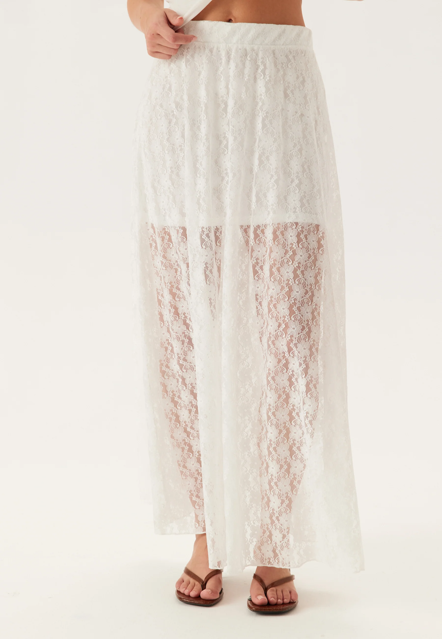Vmnelda Hw Long Lace Skirt - Image 2