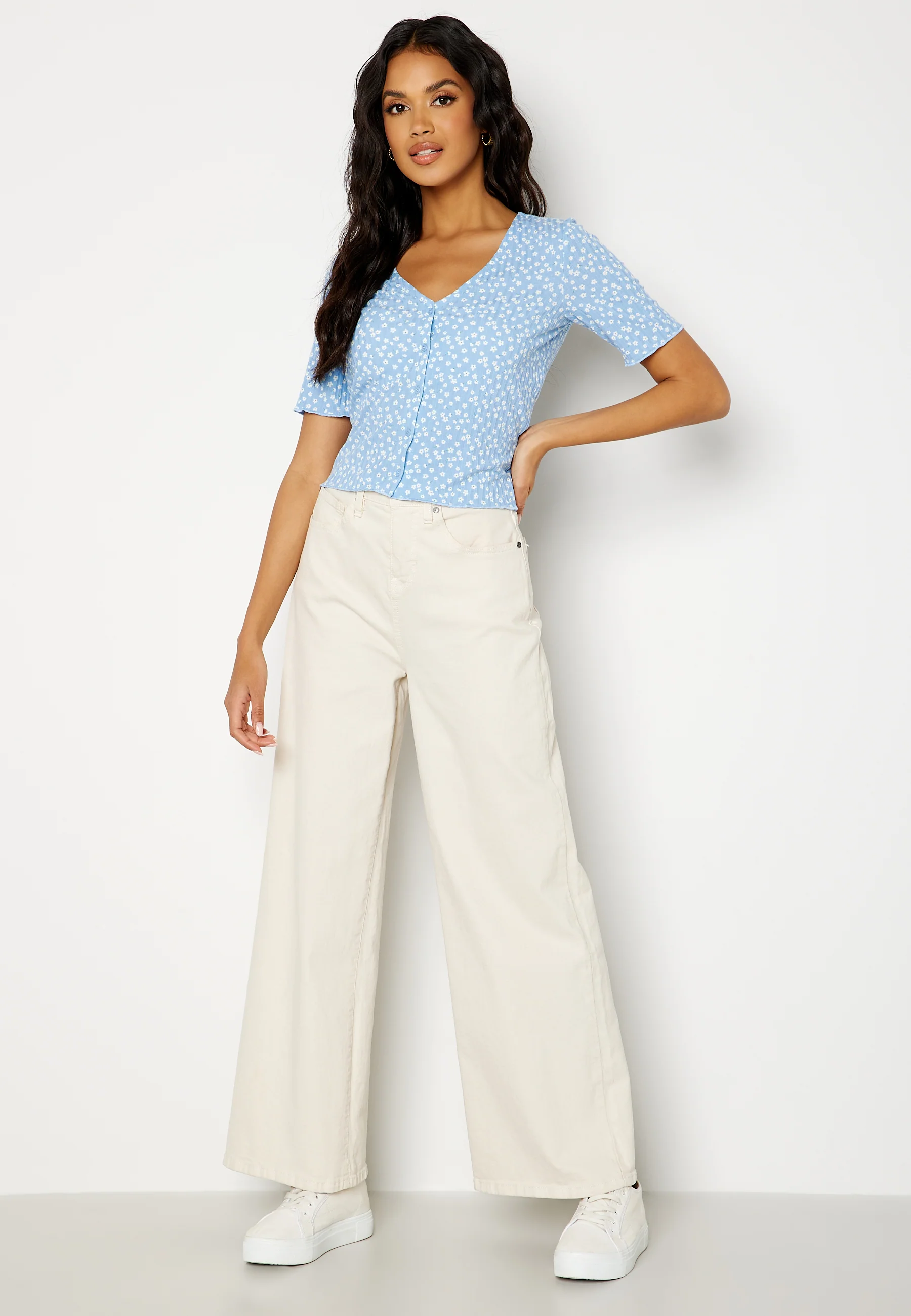 Volipe SS Short Cardigan - Image 2