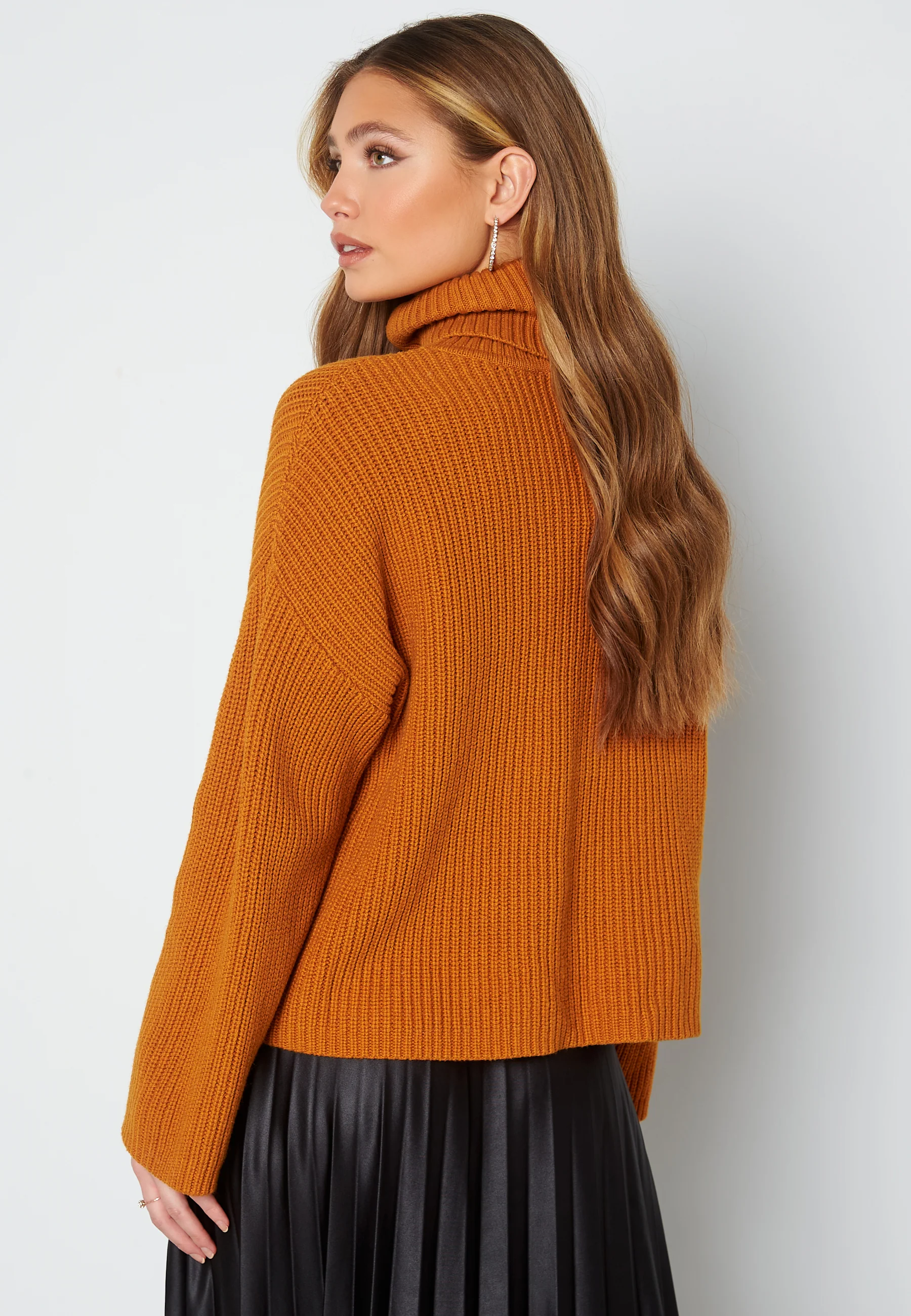 Wynter LS Knit Rollneck - Image 3