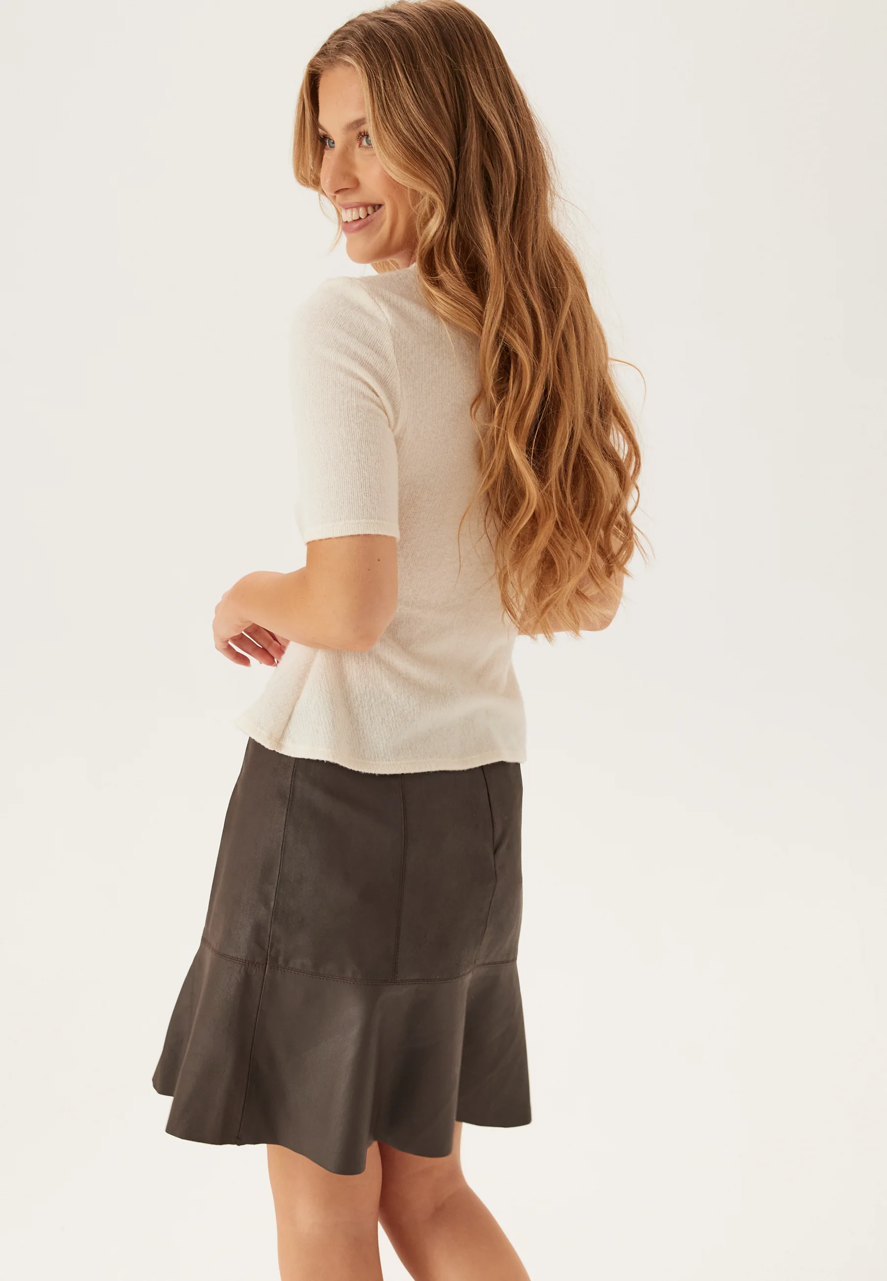 Yascolly Mw Naplon Leather Skirt - Image 4