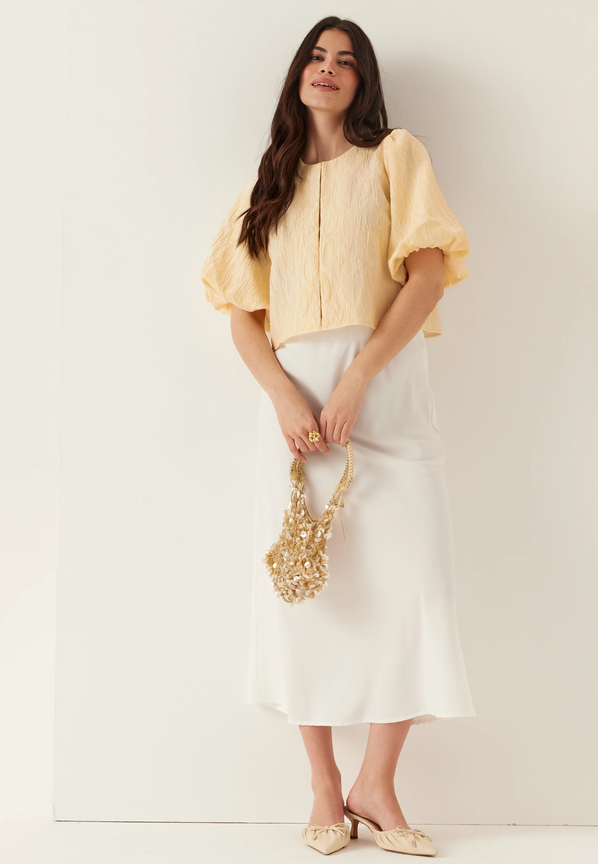 Yasminu 2/4 SHORT TOP - Image 3