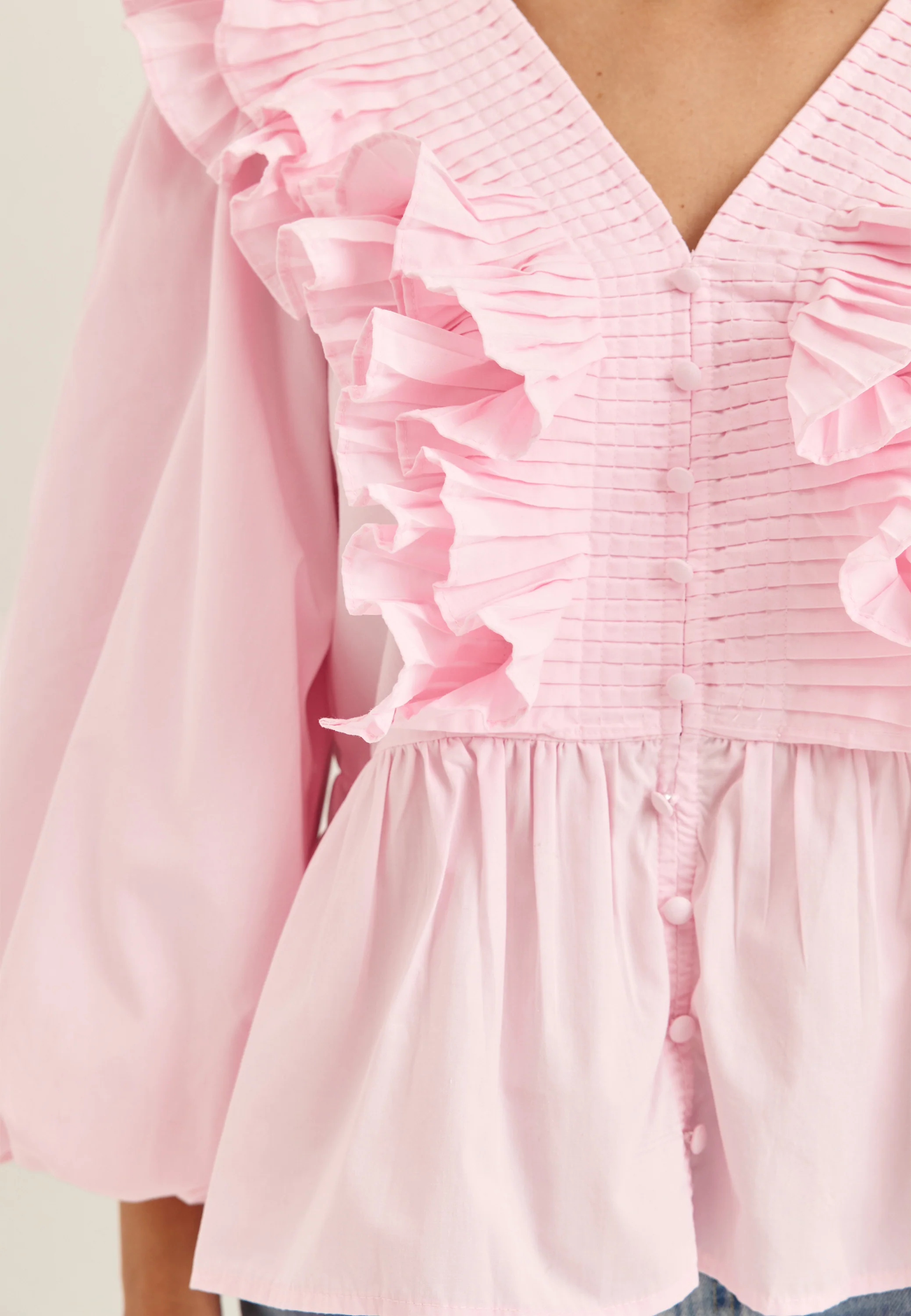 Yasruna 3/4 RUFFLE TOP - Image 3