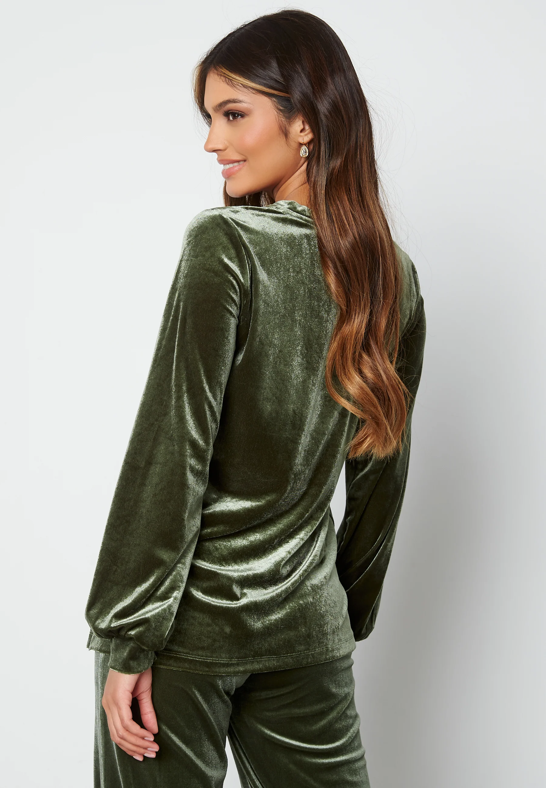 Yesly velvet top - Image 3